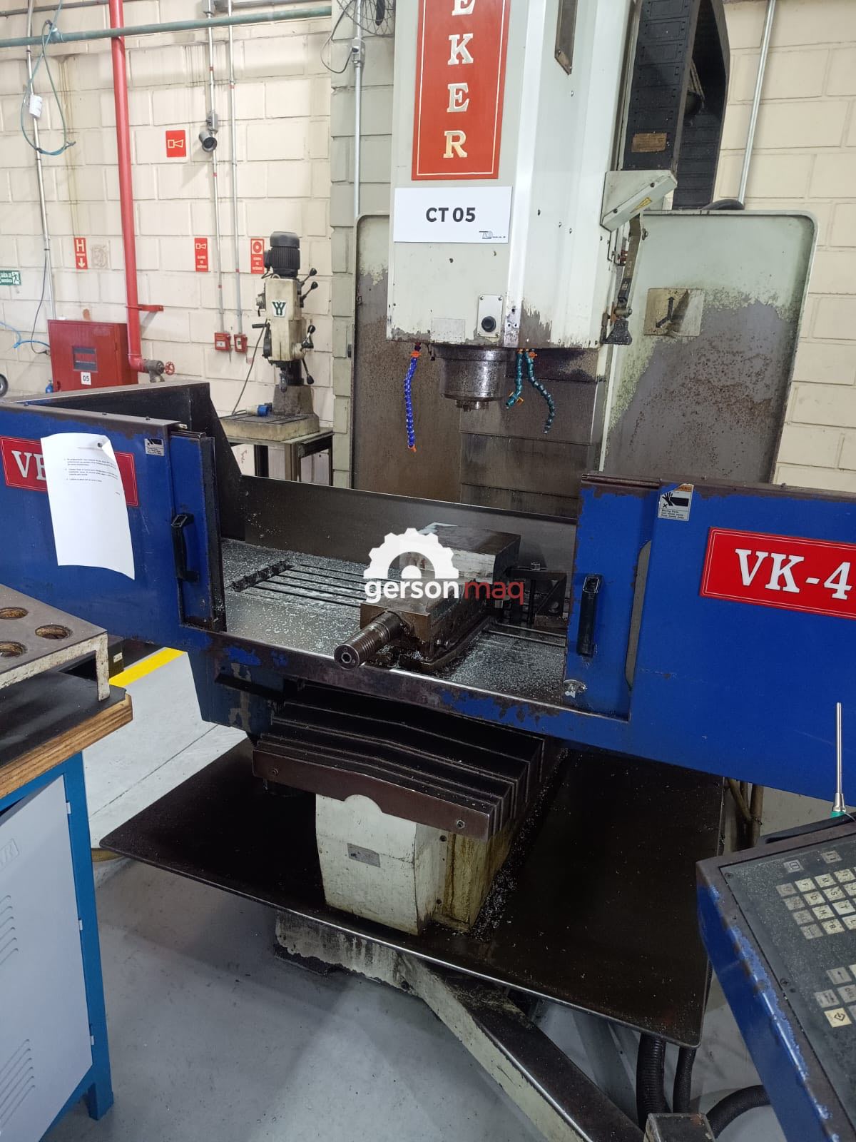 FRESADORA CNC VEKER VK-4400 - 2007 - SIEMENS